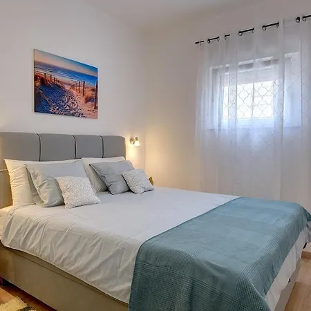 公寓 Vala Ližnjan